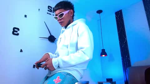 damar_felipe online show from 11/01/25, 03:08