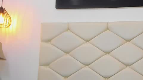 Snapshot of damara_ochoa chatting on 01/25/25, 03:30 online show from 01/25/25, 03:30