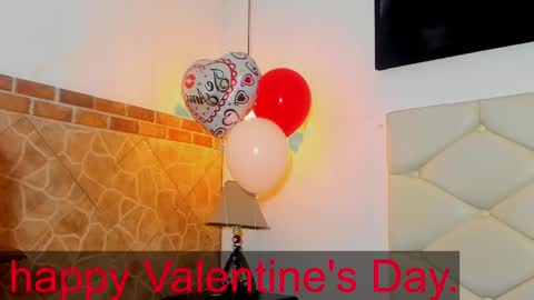 Snapshot of damara_ochoa chatting on 02/15/25, 03:42 online show from 02/15/25, 03:42