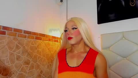 Snapshot of damara_ochoa chatting on 02/16/25, 03:26 online show from 02/16/25, 03:26