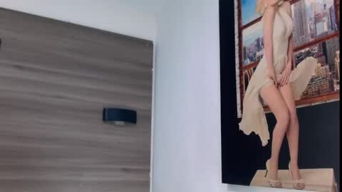 Snapshot of damara_ochoa chatting on 03/08/25, 06:32 online show from 03/08/25, 06:32