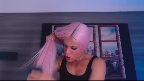 Snapshot of damara_ochoa chatting on 09/30/25, 04:50 online show from 09/30/25, 04:50