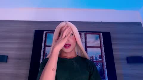 Snapshot of damara_ochoa chatting on 10/03/25, 05:59 online show from 10/03/25, 05:59