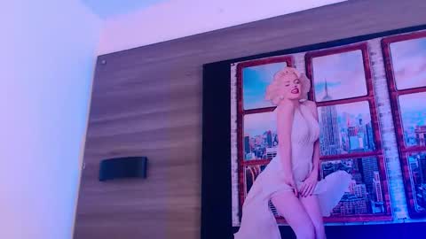 Snapshot of damara_ochoa chatting on 11/28/25, 03:20 online show from 11/28/25, 03:20