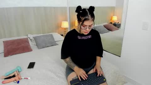 Damaris Ponce online show from 06/29/26, 03:46