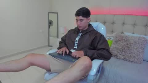 DAMIAN online show from 01/09/25, 01:13