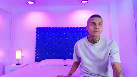 DAMIAN AND ROXANNE.  online show from 11/29/25, 01:03