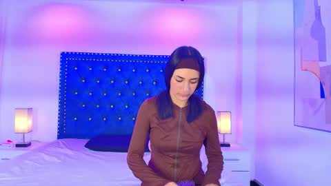 DAMIAN AND ROXANNE.  online show from 03/09/26, 12:31