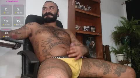 Snapshot of damian_darkside_ chatting on 03/30/26, 02:01 Damian online show from 03/30/26, 02:01