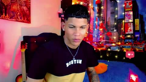 Snapshot of damian_latinxxx chatting on 01/13/25, 07:11 Damian online show from 01/13/25, 07:11