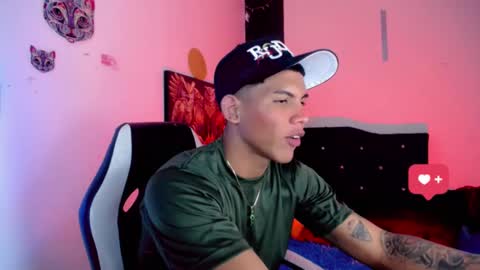 Snapshot of damian_latinxxx chatting on 01/16/25, 06:25 Damian online show from 01/16/25, 06:25