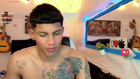 Snapshot of damian_latinxxx chatting on 02/07/25, 08:53 Damian online show from 02/07/25, 08:53