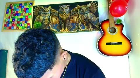 Snapshot of damian_latinxxx chatting on 02/15/25, 07:06 Damian online show from 02/15/25, 07:06