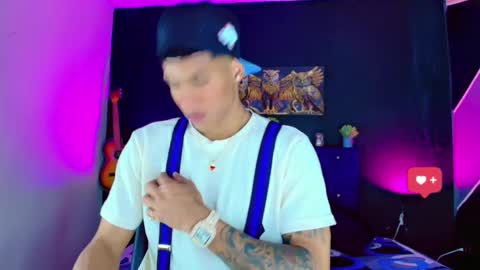 Snapshot of damian_latinxxx chatting on 02/26/25, 02:59 Damian online show from 02/26/25, 02:59