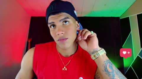 Snapshot of damian_latinxxx chatting on 02/27/25, 05:56 Damian online show from 02/27/25, 05:56