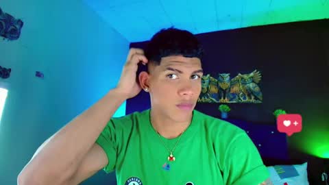 Snapshot of damian_latinxxx chatting on 02/28/25, 03:15 Damian online show from 02/28/25, 03:15