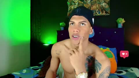 Snapshot of damian_latinxxx chatting on 02/28/25, 09:25 Damian online show from 02/28/25, 09:25