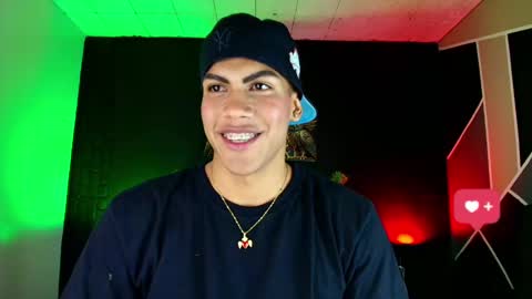 Snapshot of damian_latinxxx chatting on 03/02/25, 03:02 Damian online show from 03/02/25, 03:02