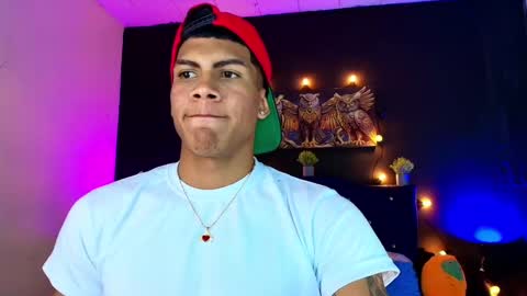 Snapshot of damian_latinxxx chatting on 03/02/25, 09:10 Damian online show from 03/02/25, 09:10