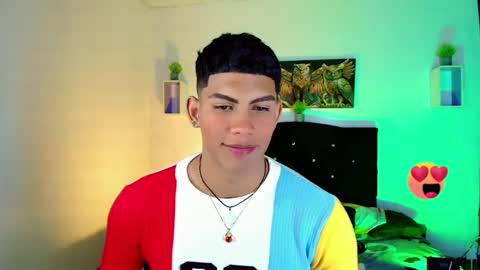 Snapshot of damian_latinxxx chatting on 03/06/25, 02:18 Damian online show from 03/06/25, 02:18