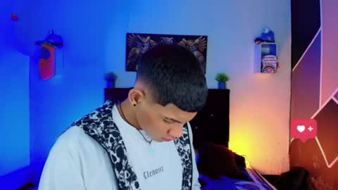 Snapshot of damian_latinxxx chatting on 03/12/25, 06:07 Damian online show from 03/12/25, 06:07