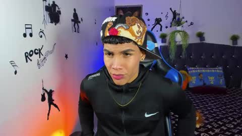 Snapshot of damian_latinxxx chatting on 09/10/25, 03:06 Damian online show from 09/10/25, 03:06