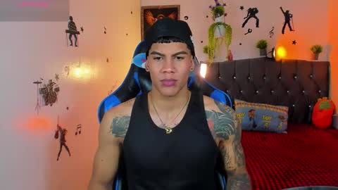 Snapshot of damian_latinxxx chatting on 09/20/25, 02:23 Damian online show from 09/20/25, 02:23