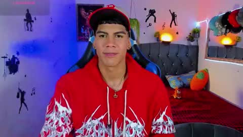 Snapshot of damian_latinxxx chatting on 09/21/25, 01:51 Damian online show from 09/21/25, 01:51