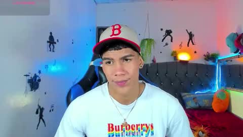 Snapshot of damian_latinxxx chatting on 09/22/25, 02:46 Damian online show from 09/22/25, 02:46