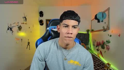 Snapshot of damian_latinxxx chatting on 10/01/25, 05:46 Damian online show from 10/01/25, 05:46