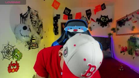 Snapshot of damian_latinxxx chatting on 10/10/25, 04:11 Damian online show from 10/10/25, 04:11