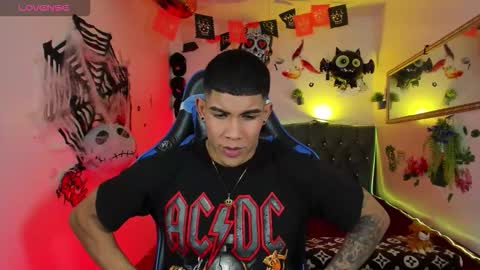 Snapshot of damian_latinxxx chatting on 10/17/25, 03:10 Damian online show from 10/17/25, 03:10