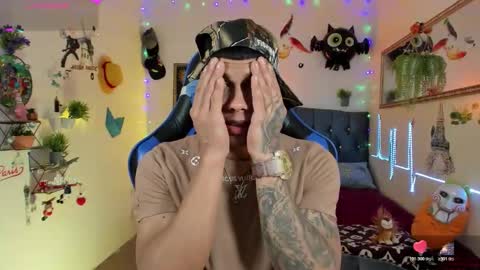 Snapshot of damian_latinxxx chatting on 11/09/25, 03:16 Damian online show from 11/09/25, 03:16