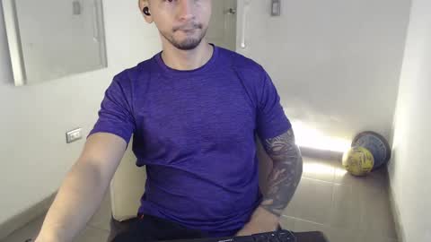 Snapshot of damian_muscle chatting on 09/14/25, 03:55 Damian online show from 09/14/25, 03:55