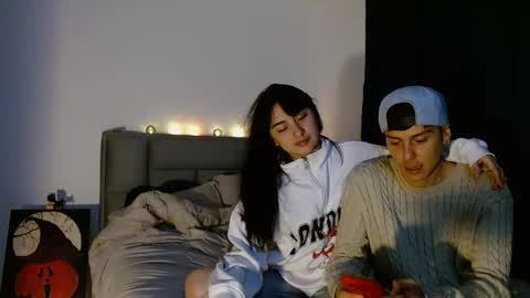 Damian   Maya online show from 10/21/25, 01:06