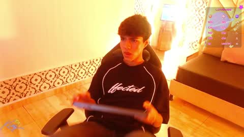 damian_tay online show from 04/11/26, 11:36