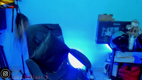 Snapshot of damian_torner chatting on 04/30/26, 08:53 Damian torner online show from 04/30/26, 08:53