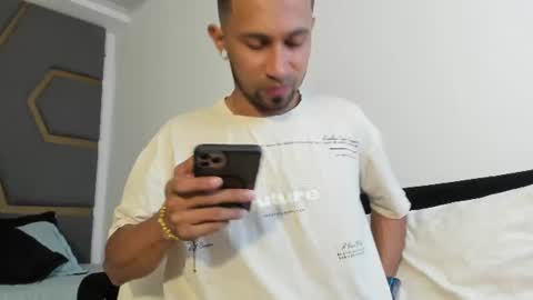 Snapshot of damianlux_ chatting on 06/16/26, 07:49 damianlux_ online show from 06/16/26, 07:49