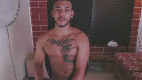 Snapshot of damiann_rees chatting on 01/22/25, 06:52 instagram damiannreed. online show from 01/22/25, 06:52