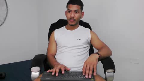 Snapshot of damiann_rees chatting on 02/05/26, 03:33 instagram damiannreed. online show from 02/05/26, 03:33