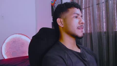 instagram damiannreed. online show from 03/31/26, 05:02