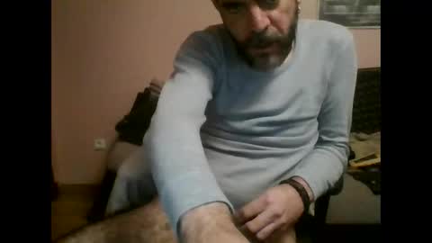 Snapshot of damianour chatting on 01/15/25, 06:19 damianour online show from 01/15/25, 06:19