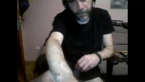 Snapshot of damianour chatting on 02/24/25, 07:30 damianour online show from 02/24/25, 07:30