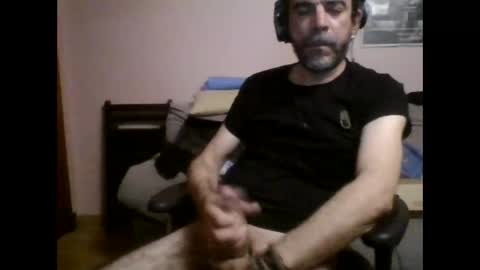 Snapshot of damianour chatting on 09/21/25, 11:39 damianour online show from 09/21/25, 11:39