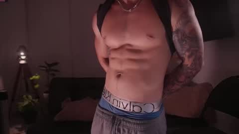 insta damn8   --------  online show from 11/25/25, 01:16