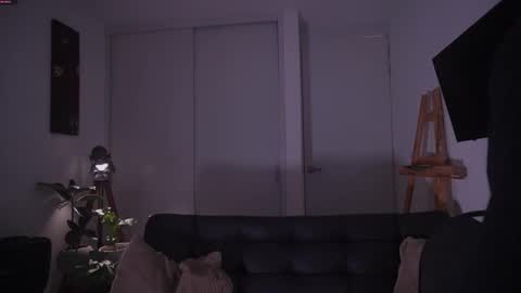 insta damn8   --------  online show from 11/30/25, 12:14