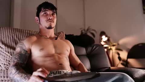 insta damn8   --------  online show from 02/11/26, 11:54