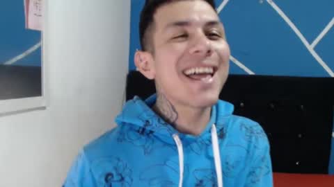 damiansexyboy69 online show from 11/19/25, 05:07