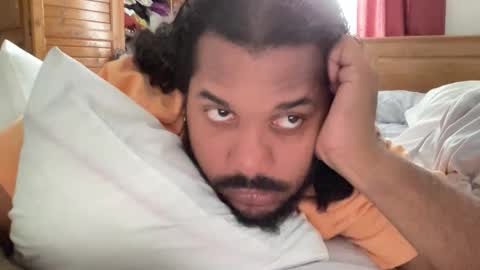 Snapshot of damien0715 chatting on 11/08/25, 11:21 Dams Evans online show from 11/08/25, 11:21