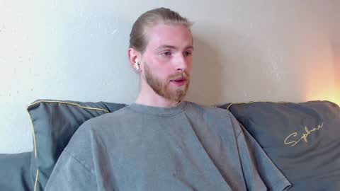Snapshot of damien_diamond chatting on 01/25/25, 06:57 damien_diamond online show from 01/25/25, 06:57